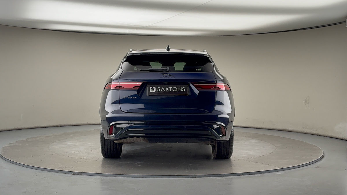 Jaguar F-PACE Image 4