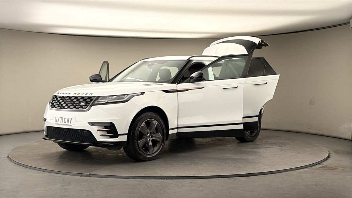 Land Rover Range Rover Velar Image 22