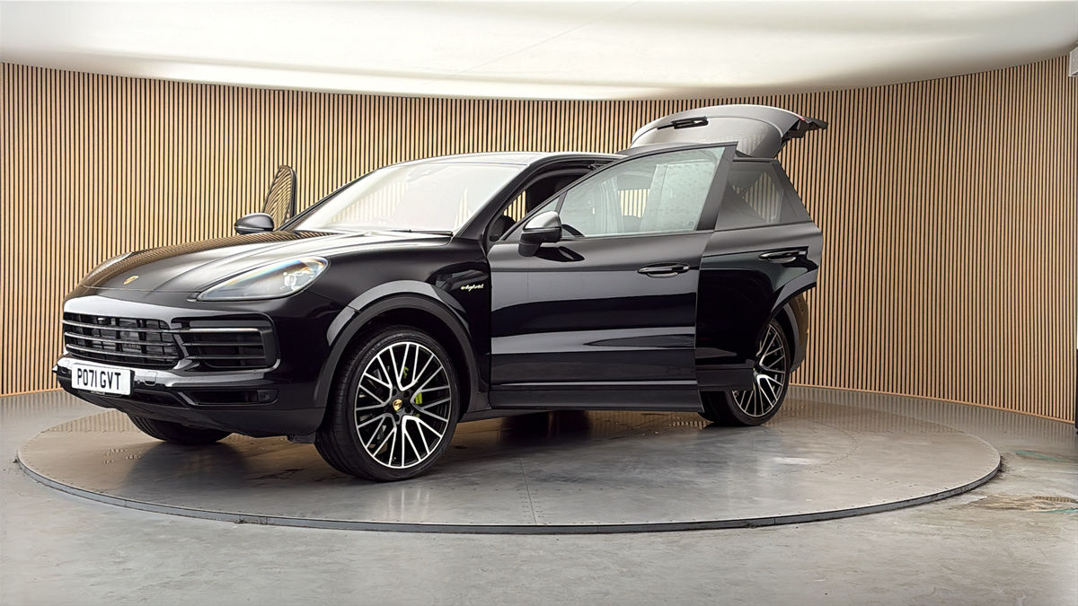 Porsche Cayenne Image 22