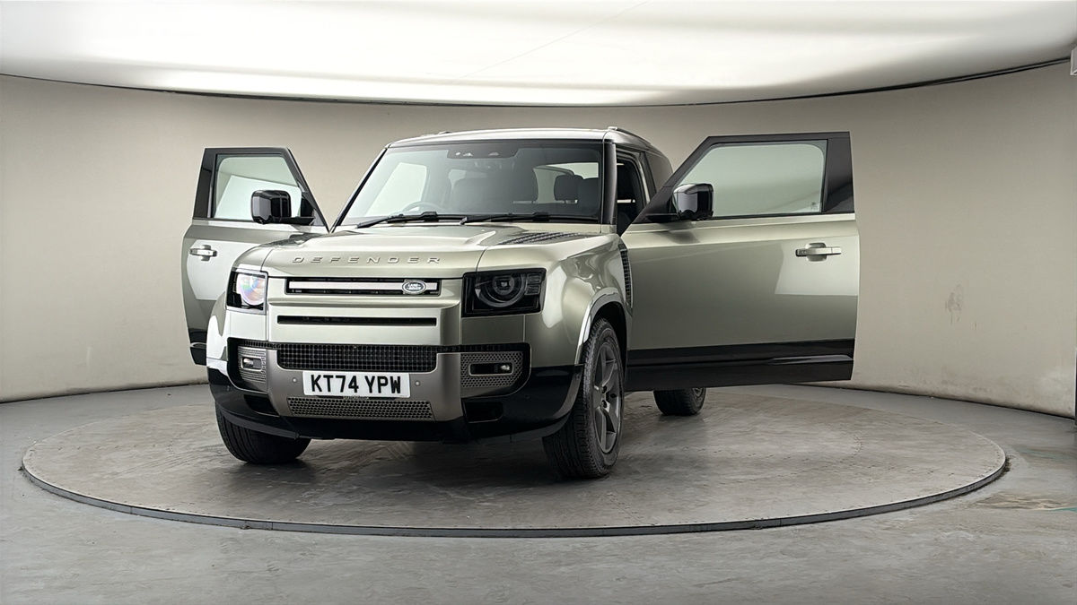 More views of Land Rover Defender 90