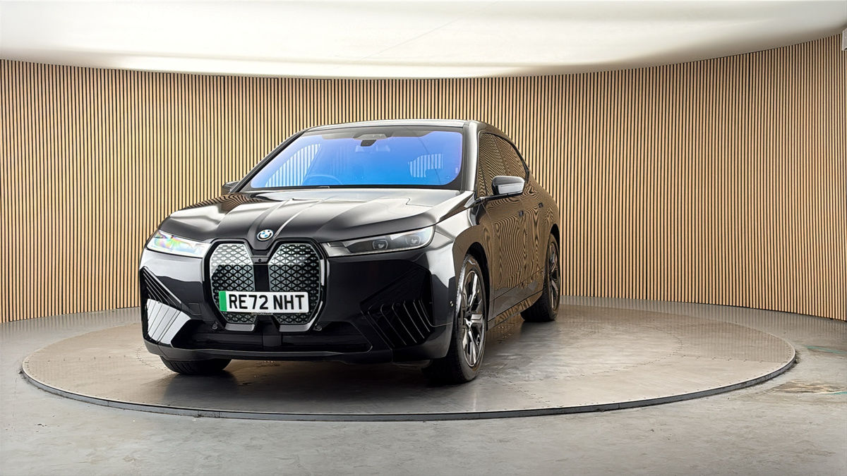 More views of BMW iX