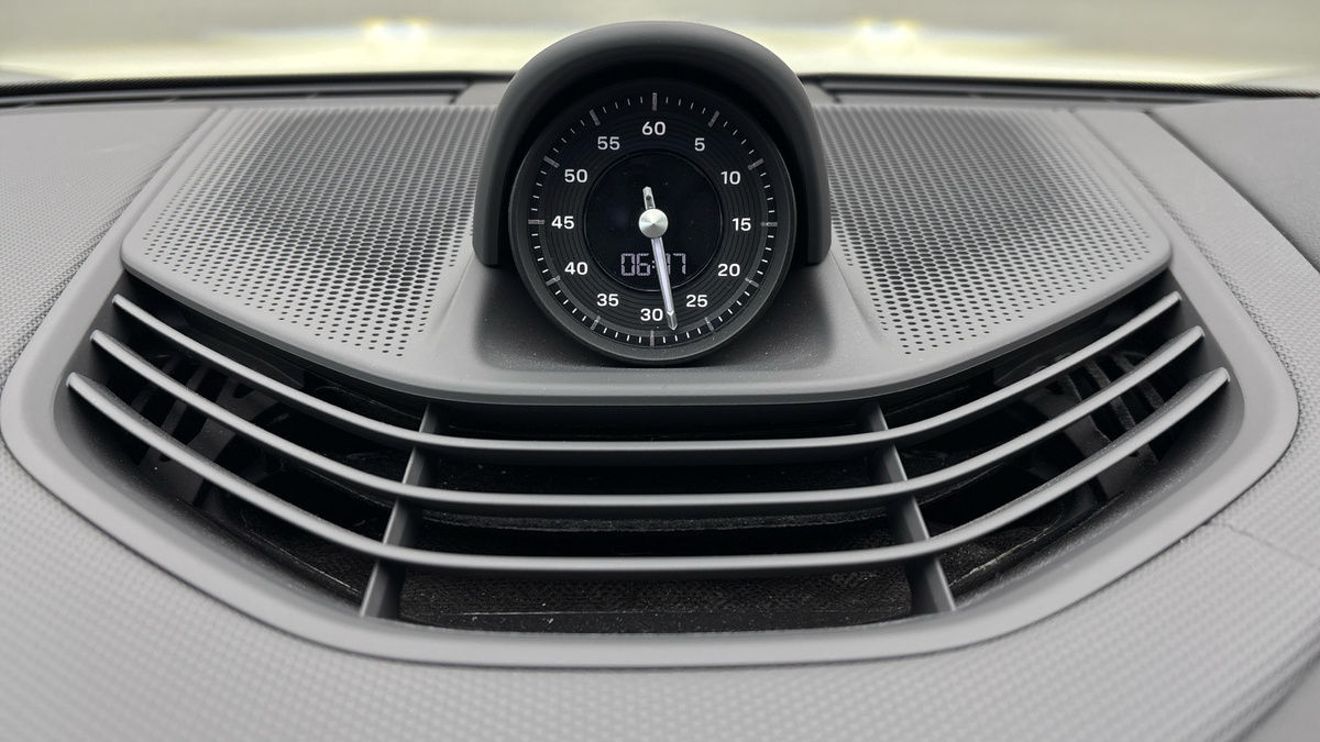 Porsche Taycan Image 26