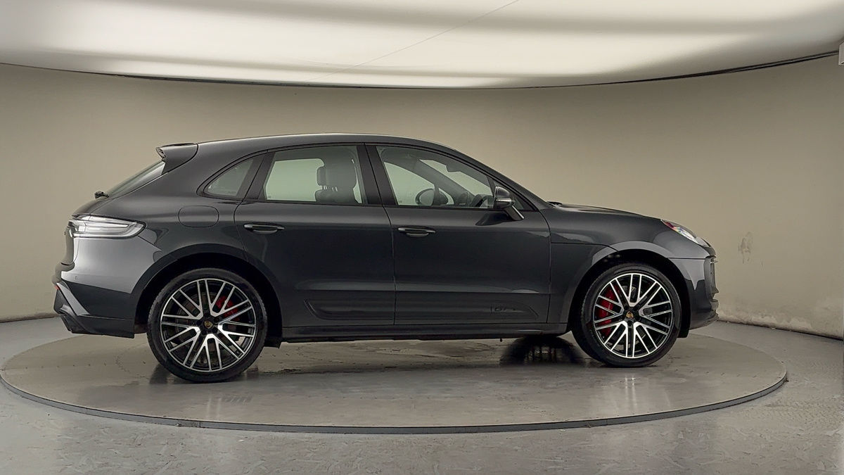 More views of Porsche Macan