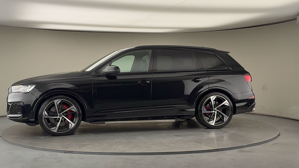 More views of Audi SQ7