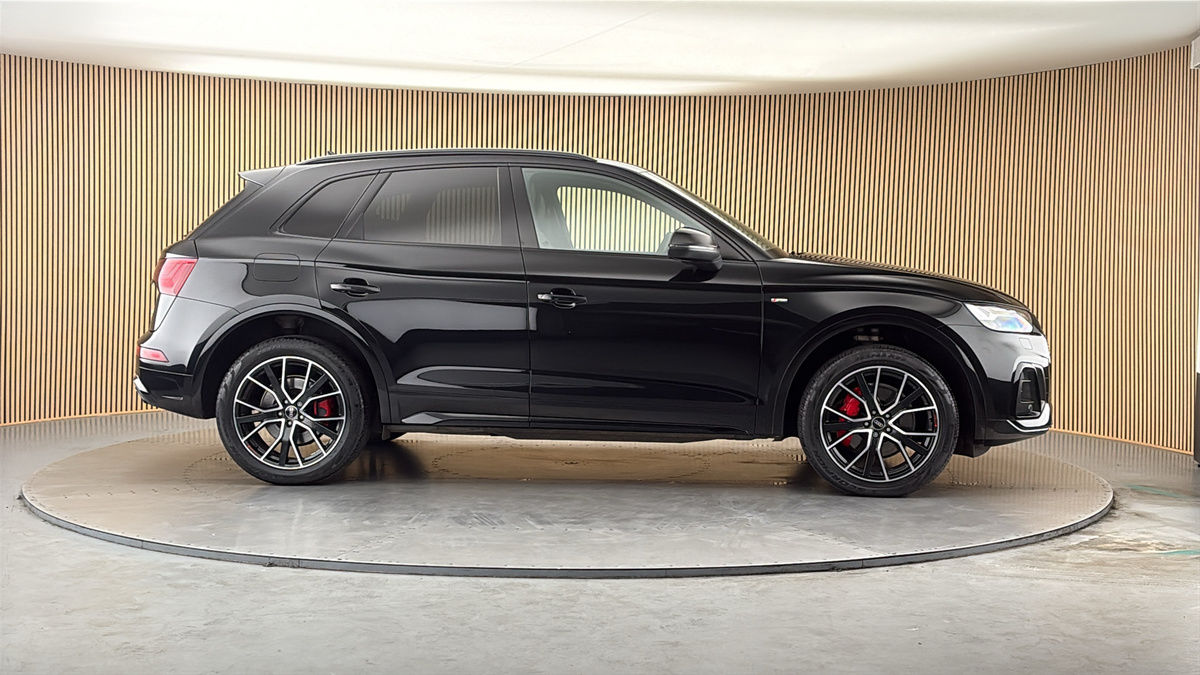 More views of Audi Q5