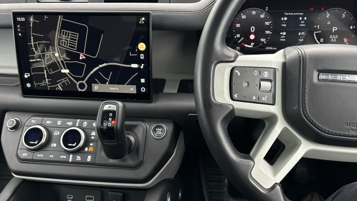 Land Rover Defender 110 Urban Image 13