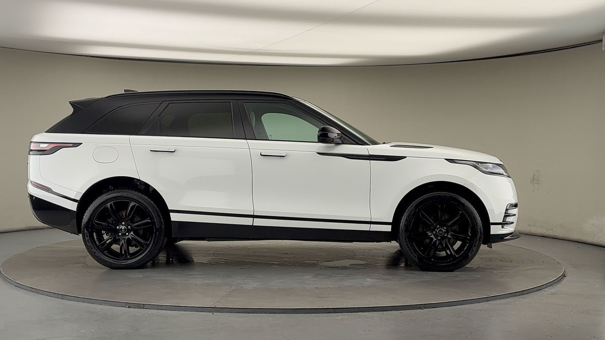Land Rover Range Rover Velar Image 16