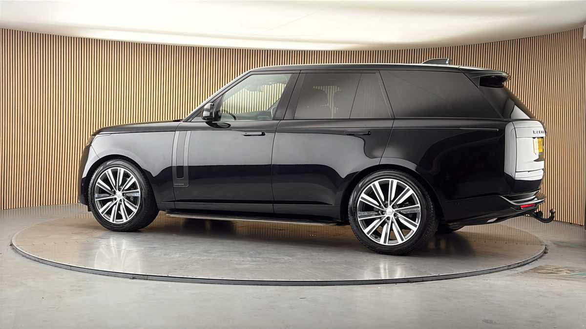 More views of Land Rover Range Rover