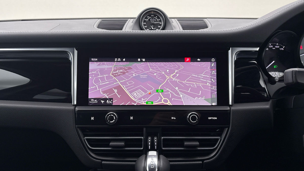 Porsche Macan Image 17