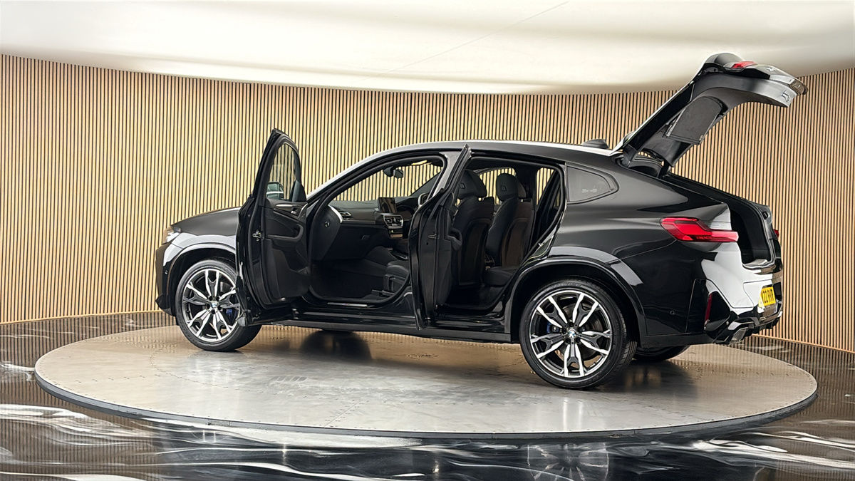 More views of BMW X4