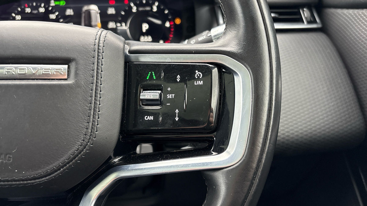 Land Rover Range Rover Velar Image 14