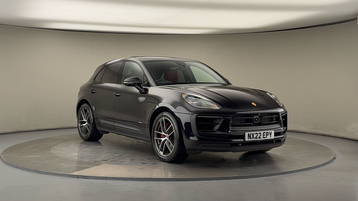 Porsche Macan Sticky Header Image
