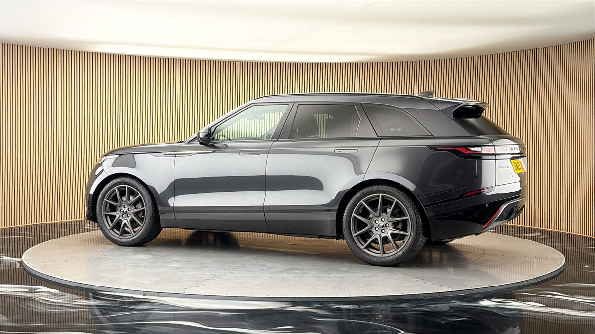 More views of Land Rover Range Rover Velar