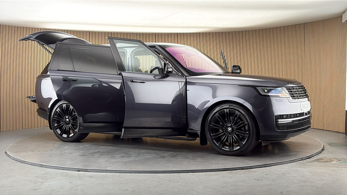 More views of Land Rover Range Rover