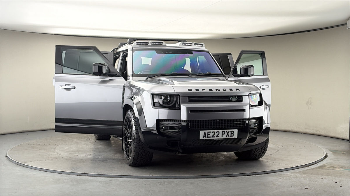 More views of Land Rover Defender 110