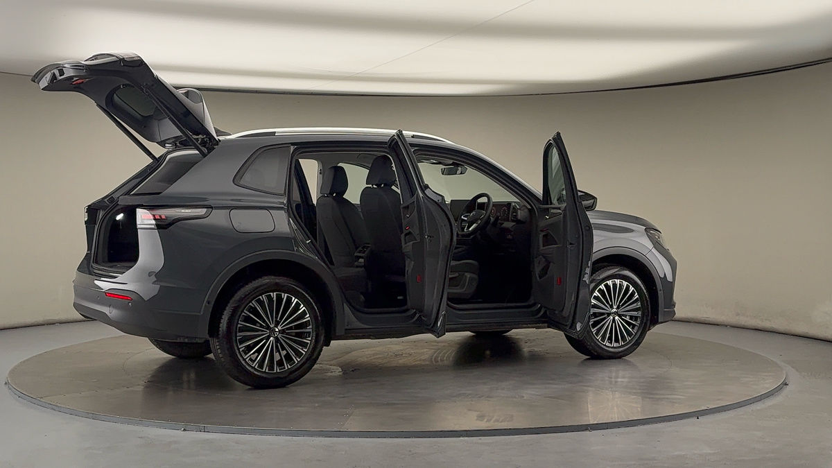 More views of Volkswagen Tiguan