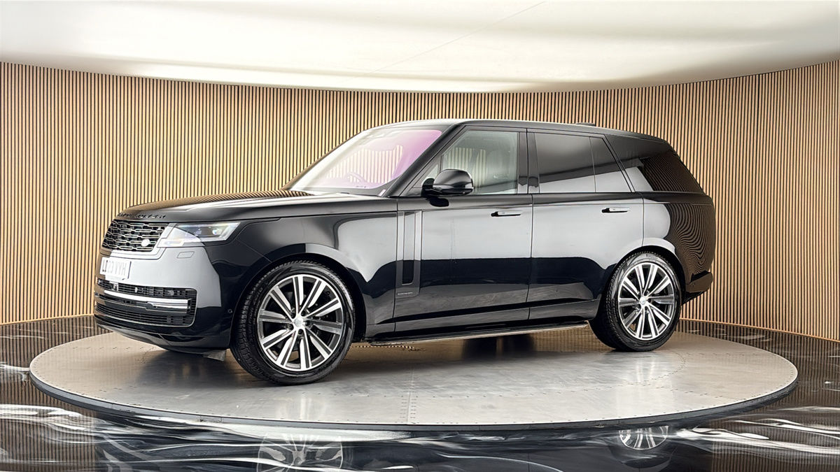 More views of Land Rover Range Rover