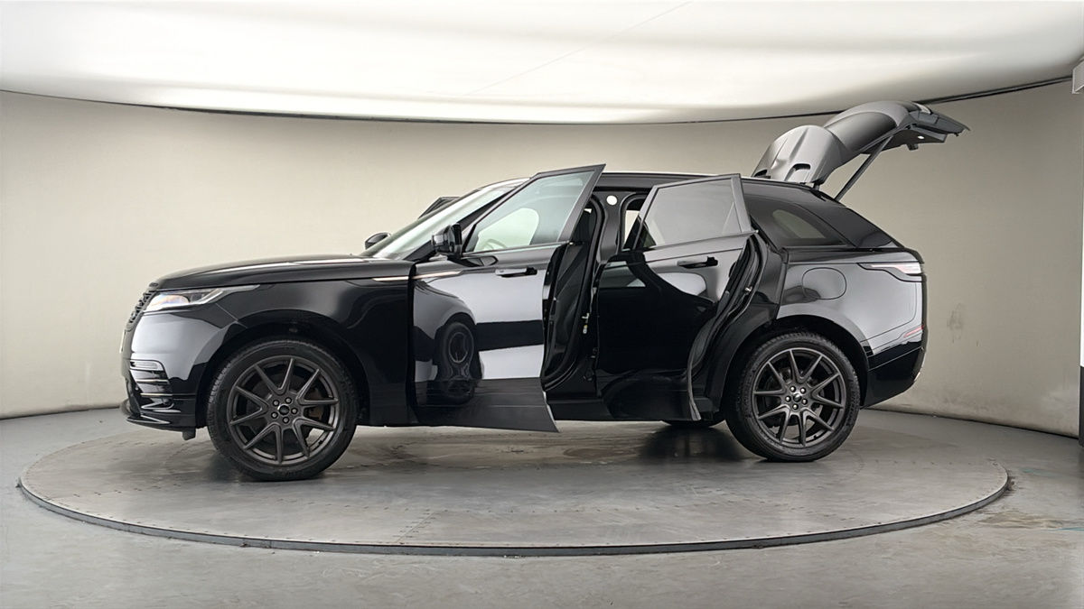 More views of Land Rover Range Rover Velar