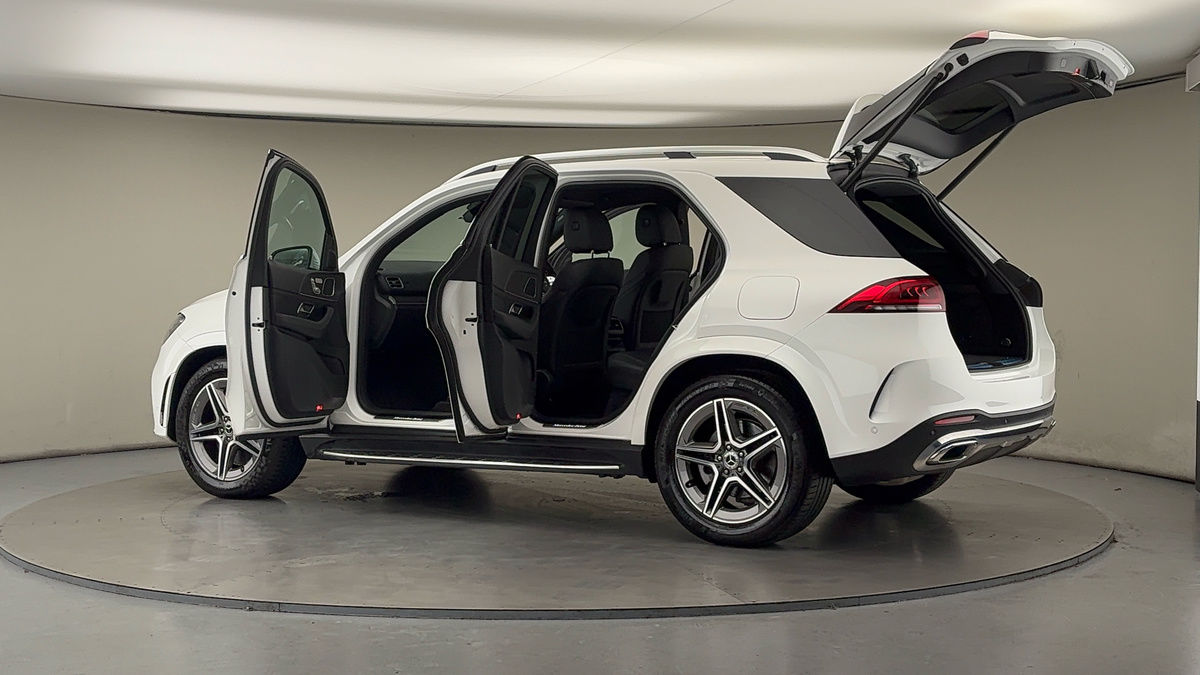 More views of Mercedes-Benz GLE