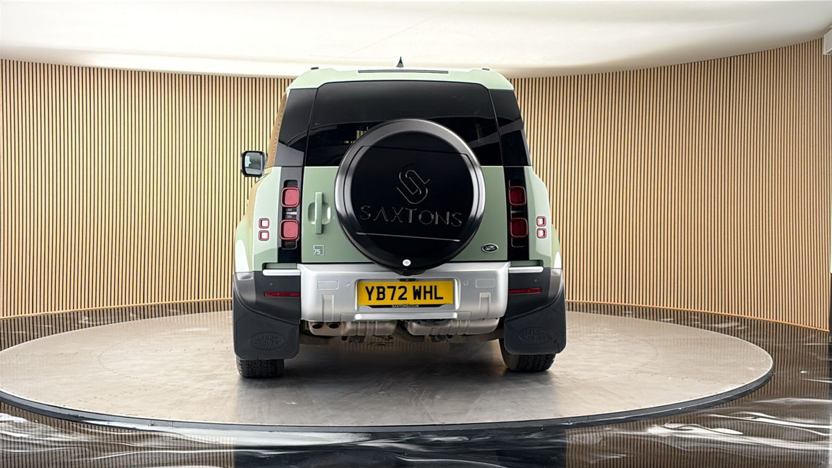 More views of Land Rover Defender 90