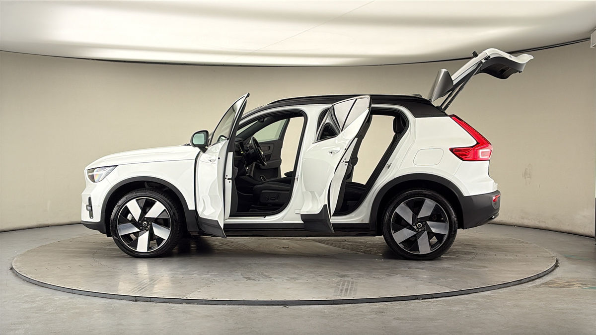 More views of Volvo XC40