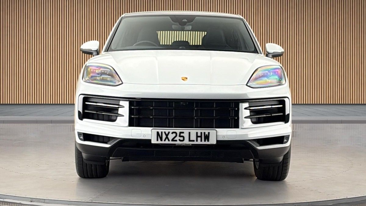Porsche Cayenne Image 3