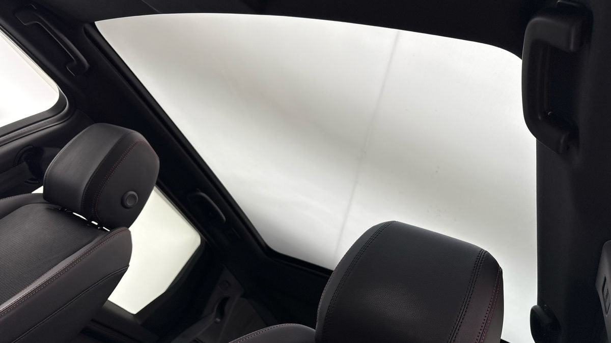 Land Rover Discovery Sport Image 6