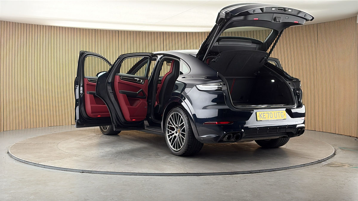 Porsche Cayenne Image 23