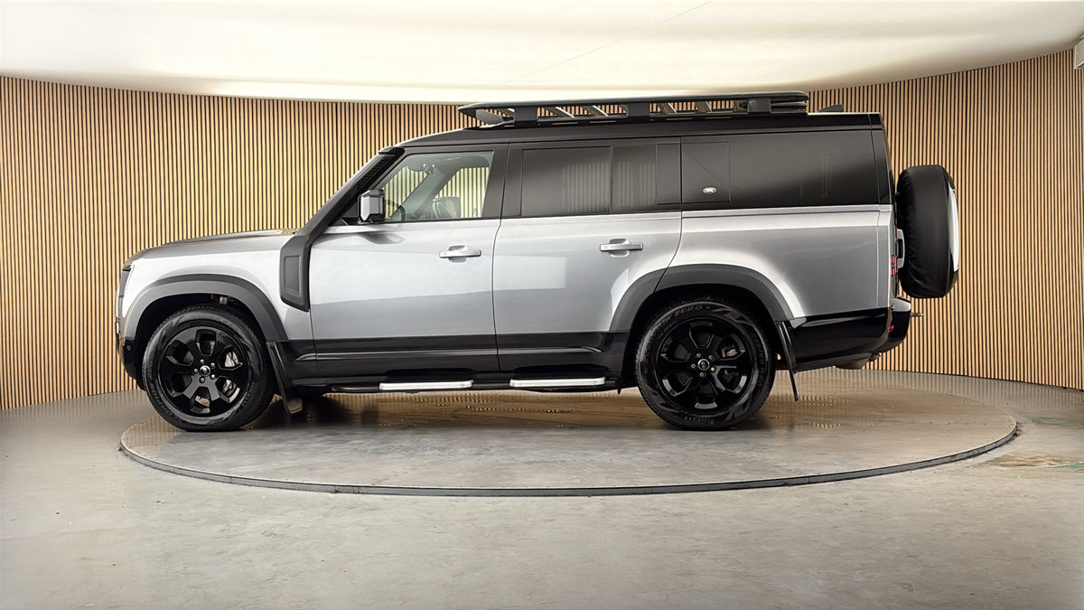 More views of Land Rover Defender 130
