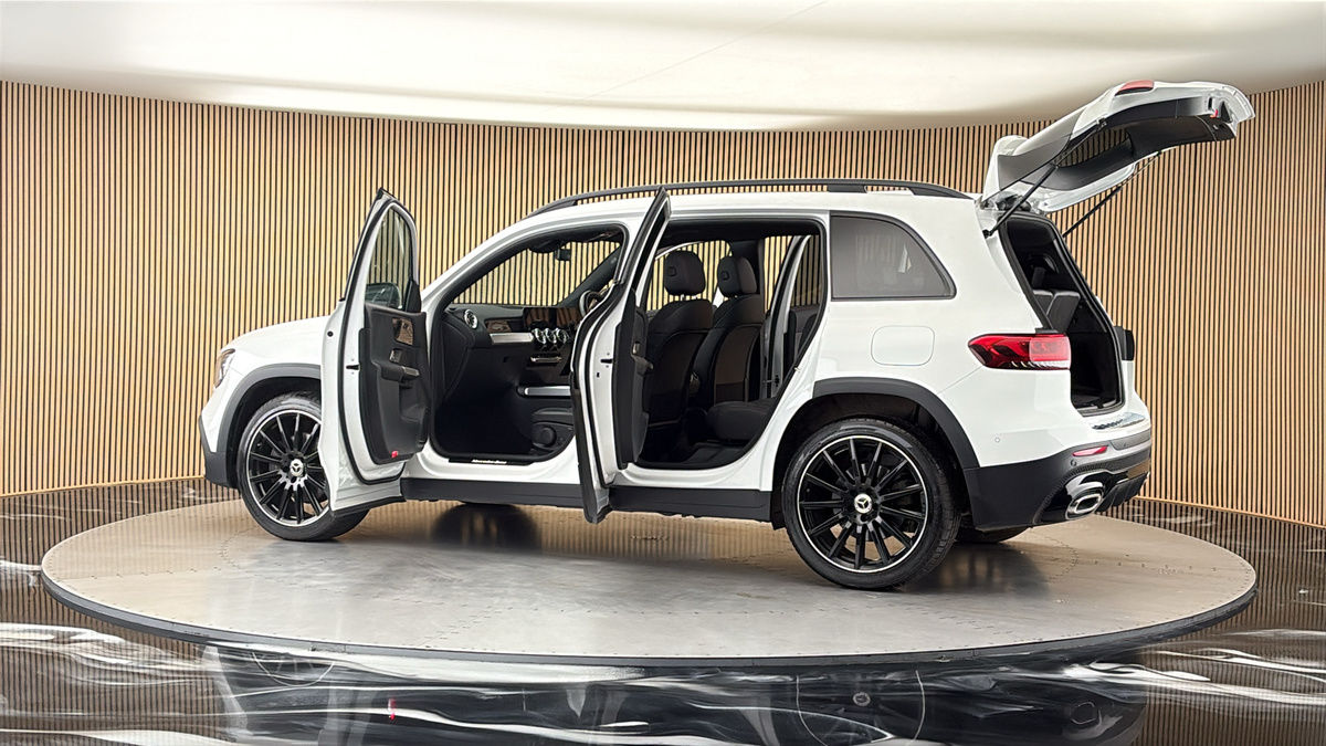 More views of Mercedes-Benz GLB