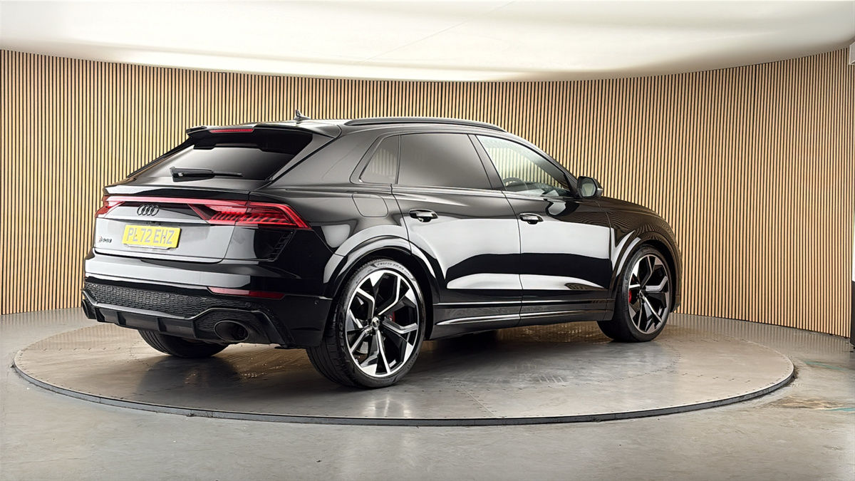 Audi RSQ8 Image 21