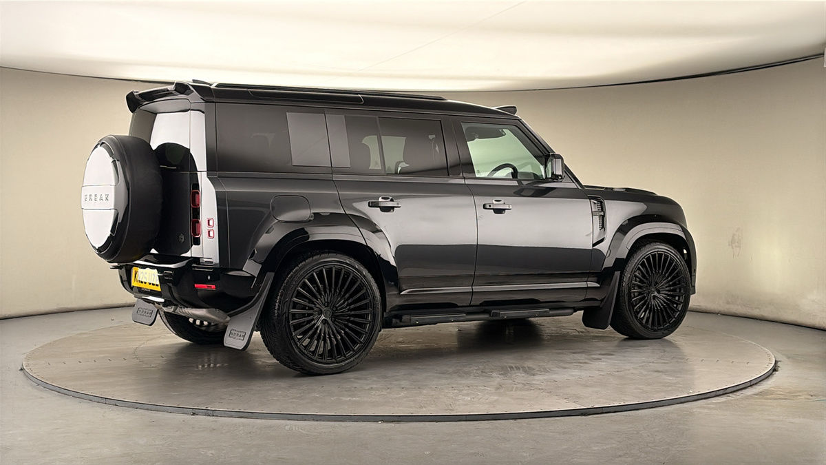 More views of Land Rover Defender 110