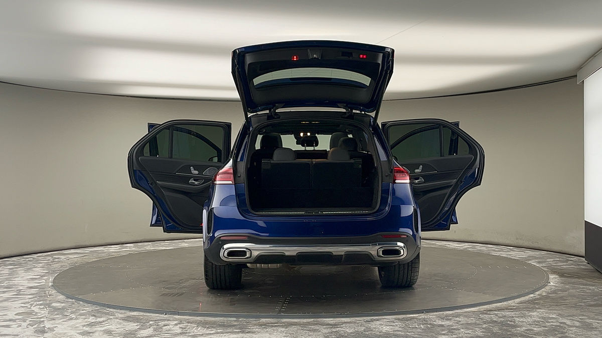 More views of Mercedes-Benz GLE