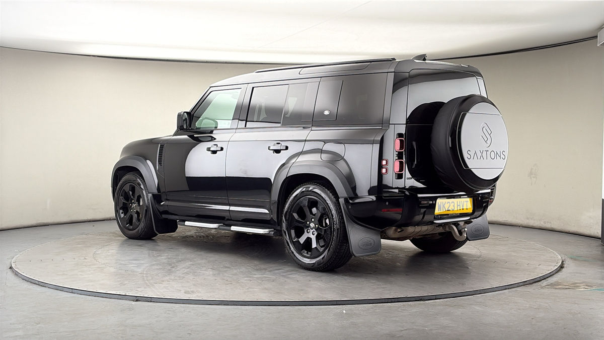 More views of Land Rover Defender 110