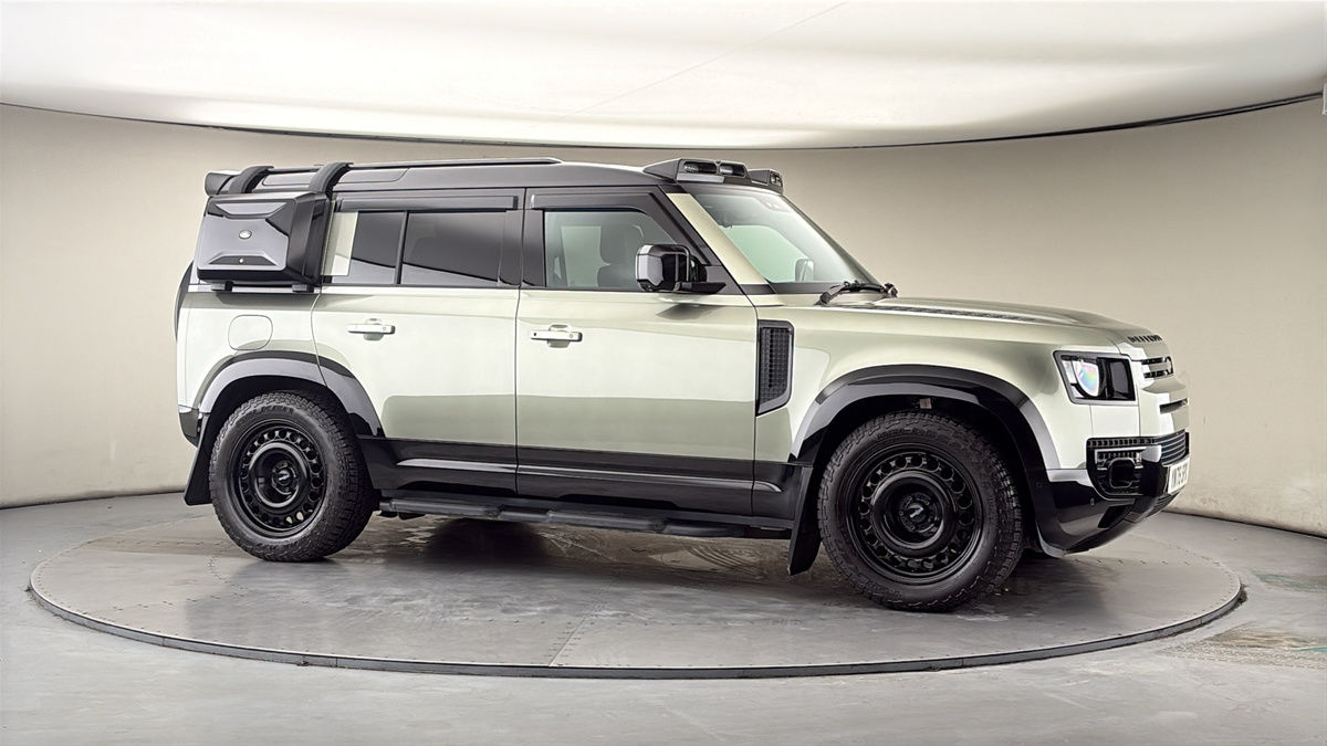 More views of Land Rover Defender 110