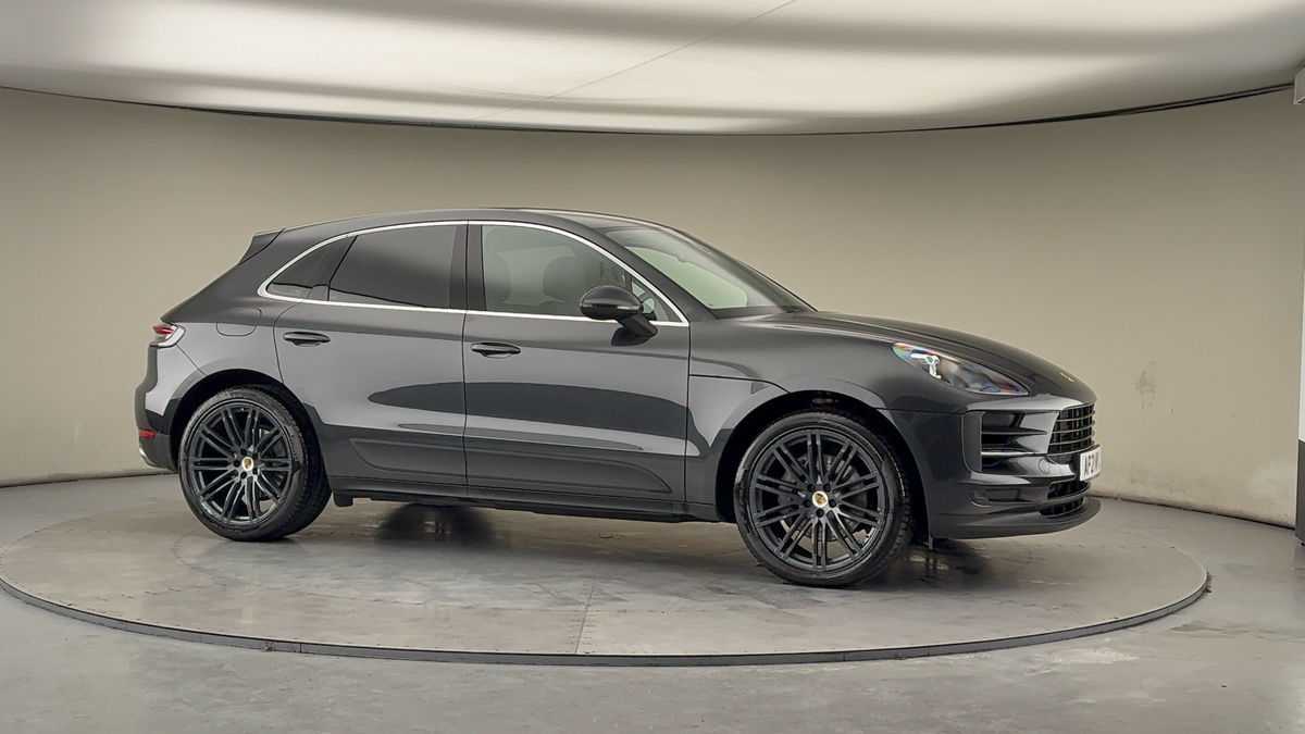 More views of Porsche Macan