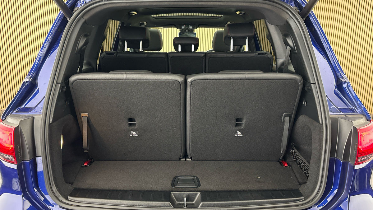 Mercedes-Benz GLB Image 11