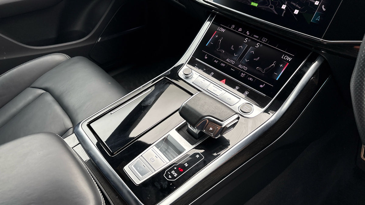 Audi Q8 Image 18