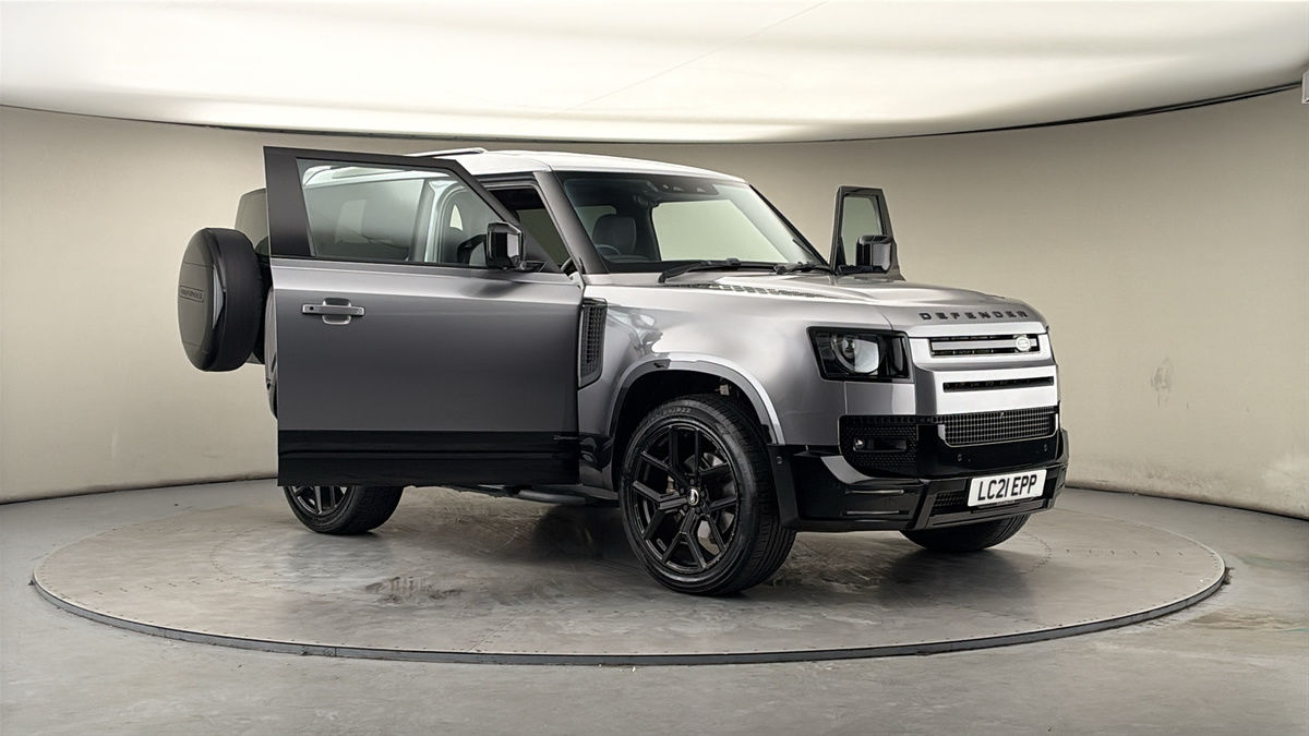 More views of Land Rover Defender 90