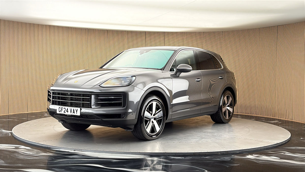 More views of Porsche Cayenne