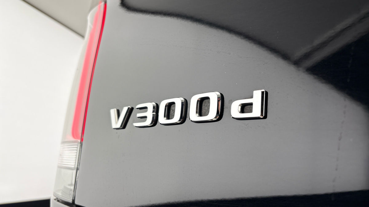 Mercedes-Benz V Class Image 36
