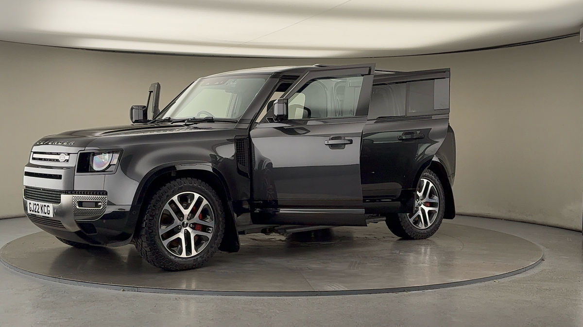 Land Rover Defender 110 Image 22