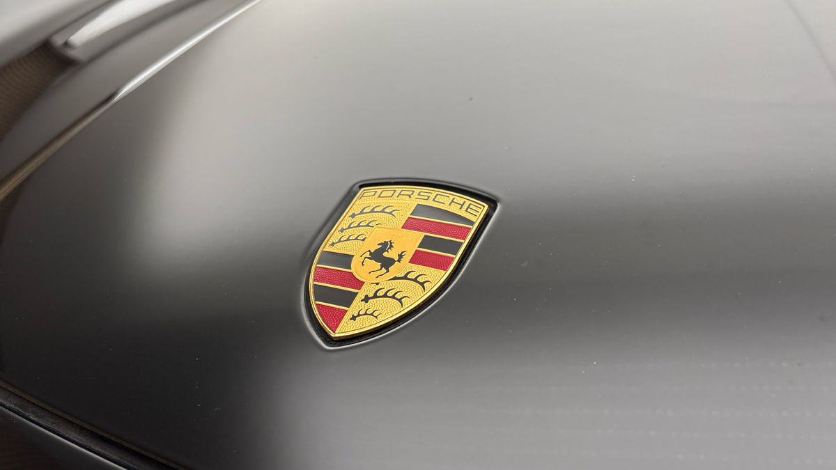 Porsche Cayenne Image 24