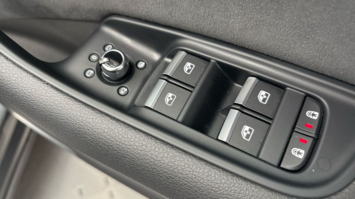 Audi SQ7 Image 28