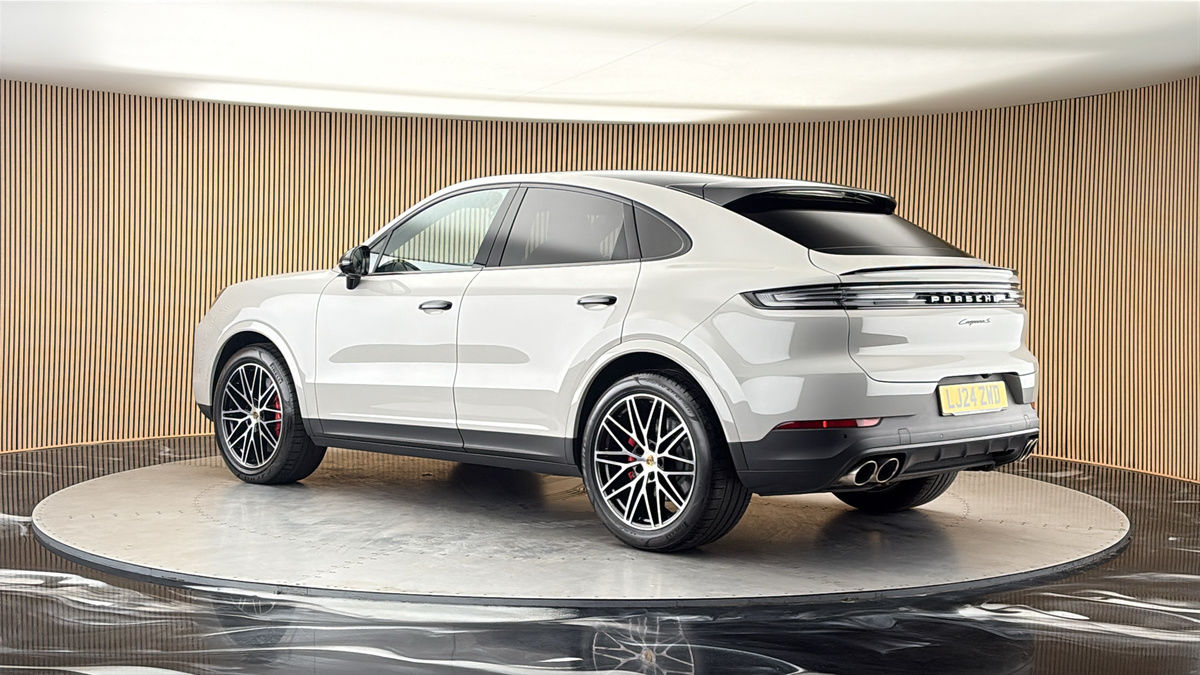 More views of Porsche Cayenne