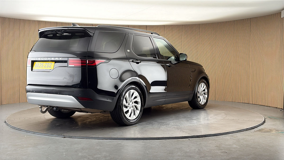 More views of Land Rover Discovery