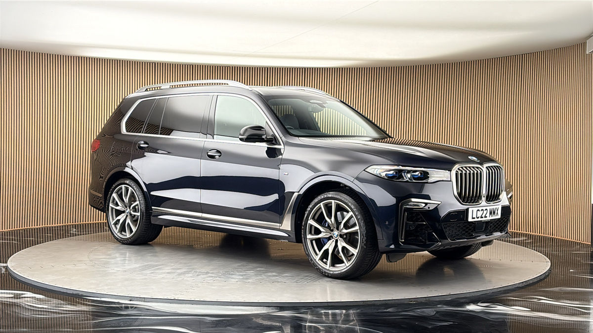 More views of BMW X7