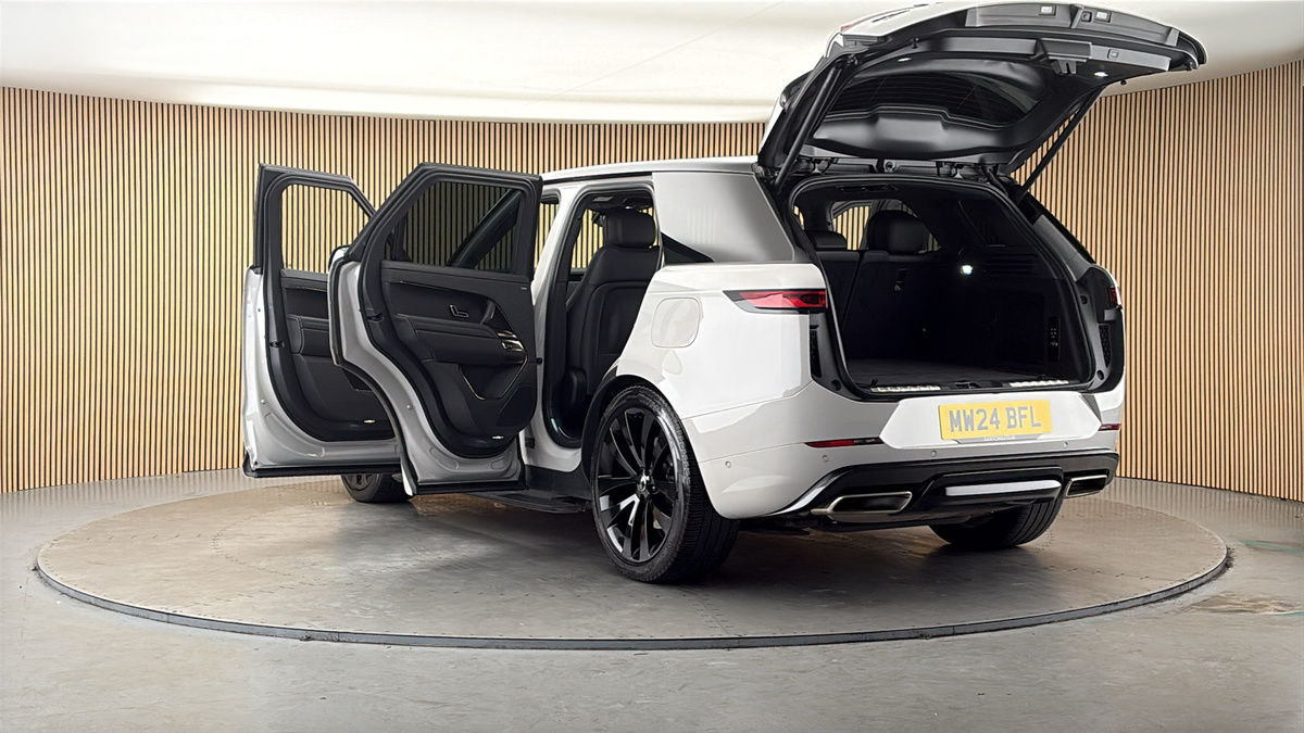 Land Rover Range Rover Sport Image 23