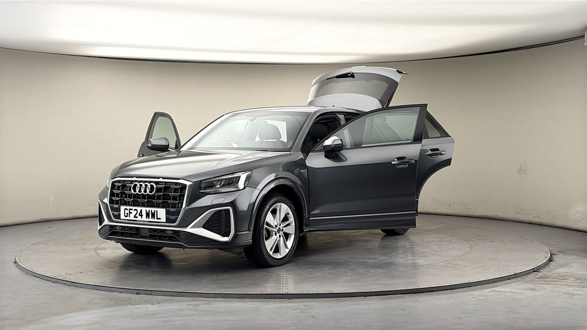 More views of Audi Q2