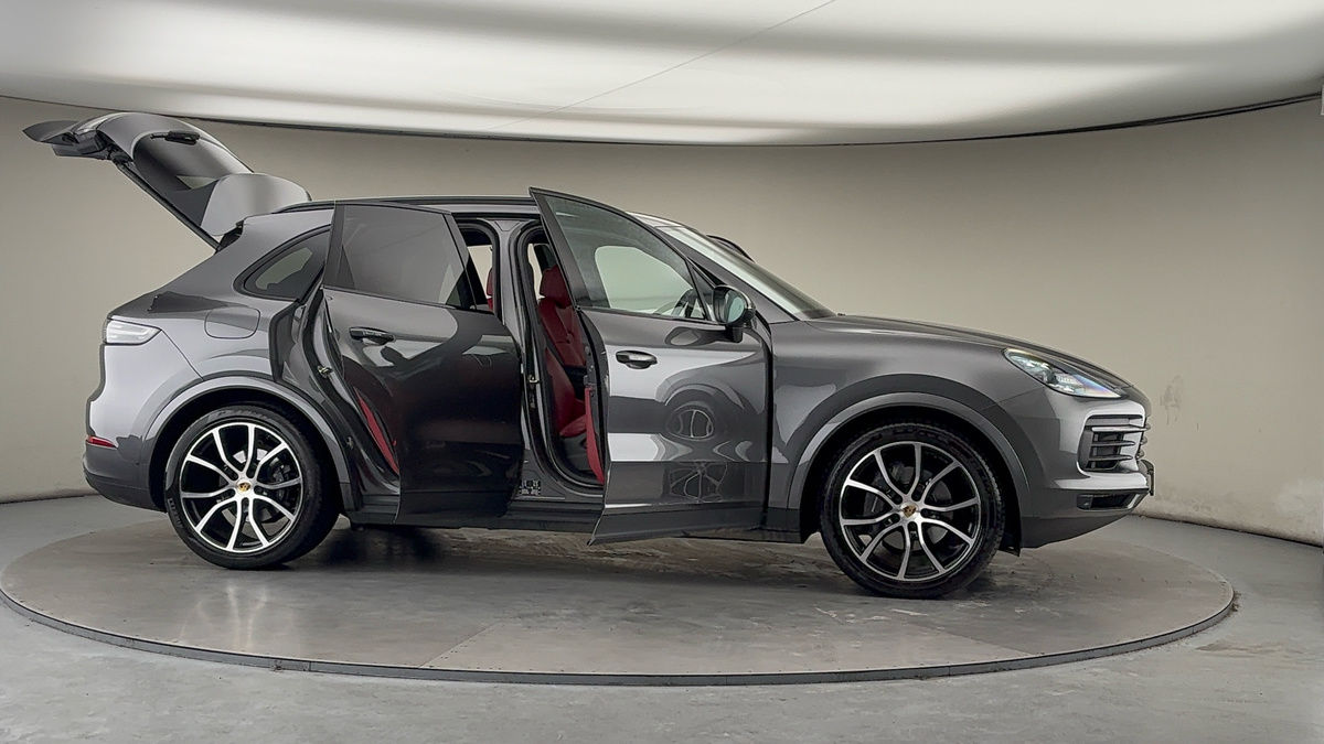 More views of Porsche Cayenne